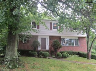 3735 Henley Dr, Pittsburgh, PA 15235