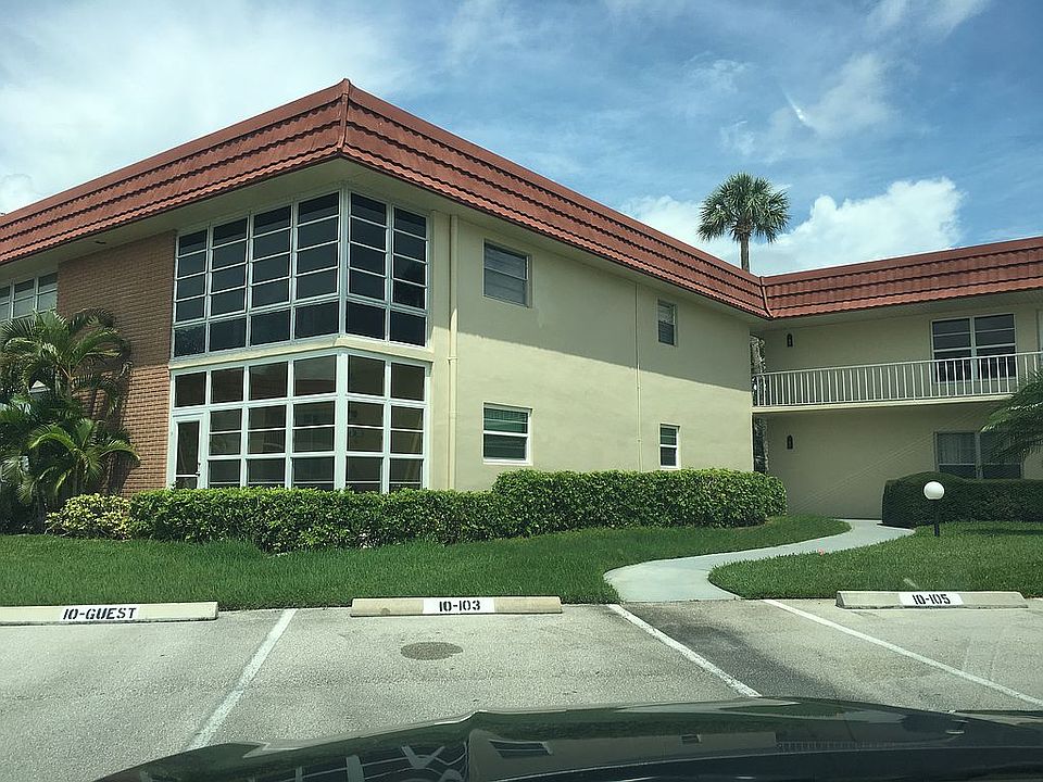 1st image of 10 Vista Palm Ln
