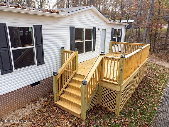 3rd image of 509 Lakewood Rd