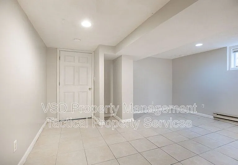 2048 W 98th St #5 — Photo 3