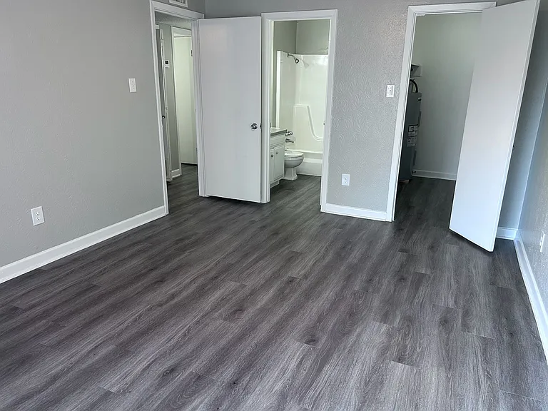 McIntyre Apartments — Photo 56
