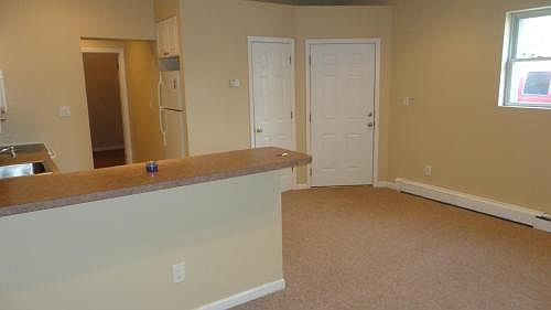 4th image of 826 Conklin St APT C