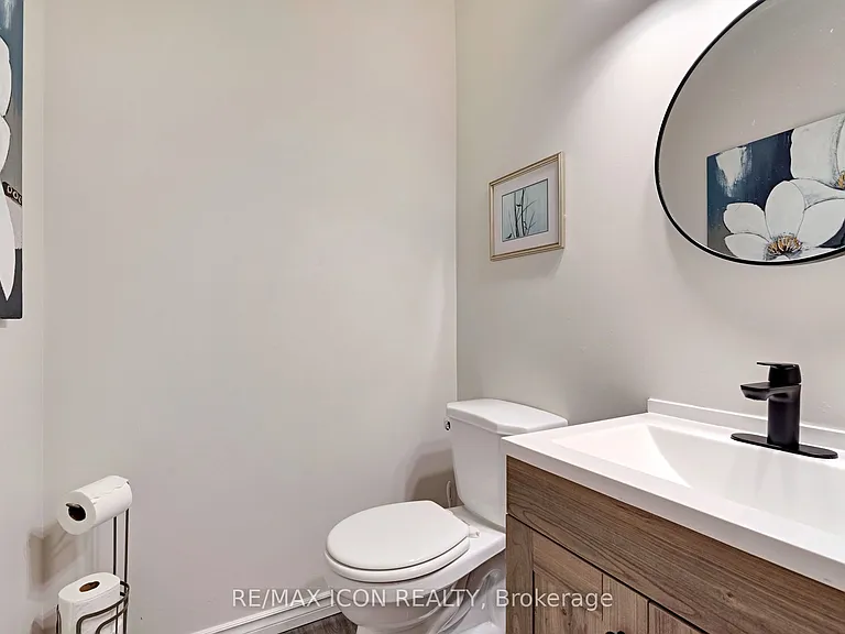 733 E Deveron Cres #319 — Photo 14