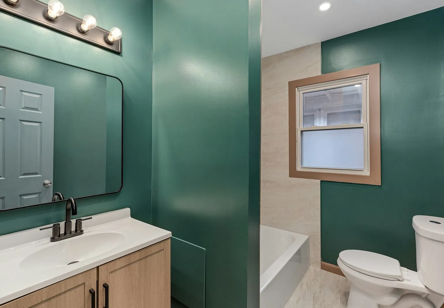 8776 Dexter Avenue, Unit B — Photo 2