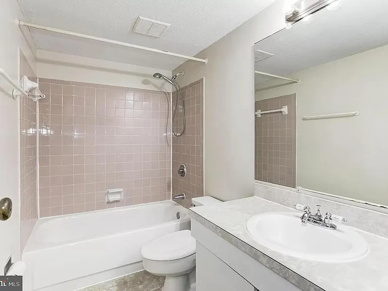 11841 Shire Ct #11 — Photo 27