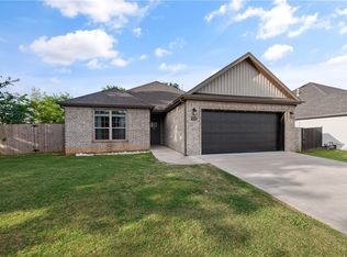 730 Winston Pl, Centerton, AR 72719