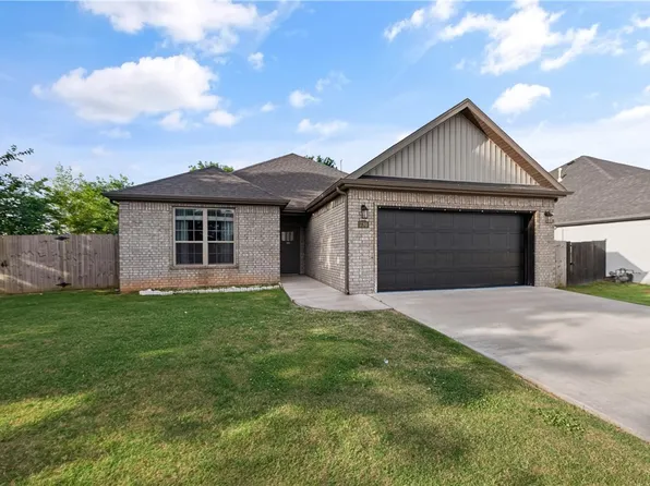 730 Winston Pl, Centerton, AR 72719