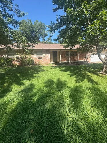 1217 SE Greystone Ave Photo 1