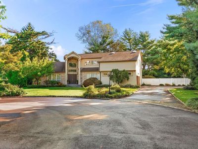 3 Pond Ridge Road, Woodbury, NY, 11797