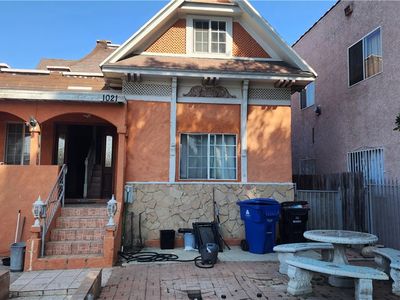 1021 E 22nd St, Los Angeles, CA, 90011