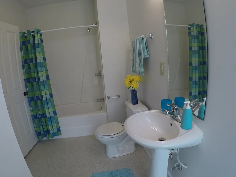 220 S 6th St (Maison de Ville) — Photo 28