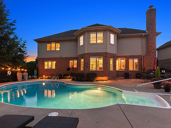 4th image of 19961 Golden Oak Ln
