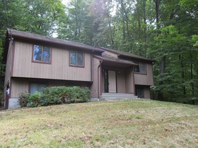 36 Collarbark Rd, East Fishkill, NY, 12533