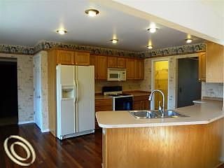4th image of 7981 Forest Creek Ct
