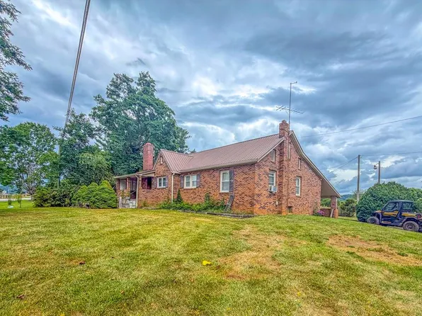 1620 Austinville Rd, Max Meadows, VA 24360