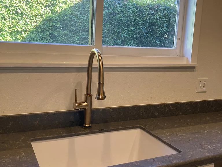 1520 Bath St — Photo 18