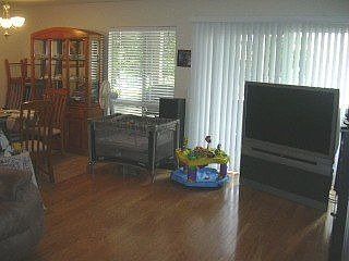 3rd image of 791 N Fair Oaks Ave APT 3