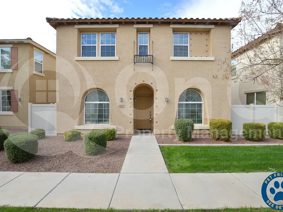 883 S Almira Ave