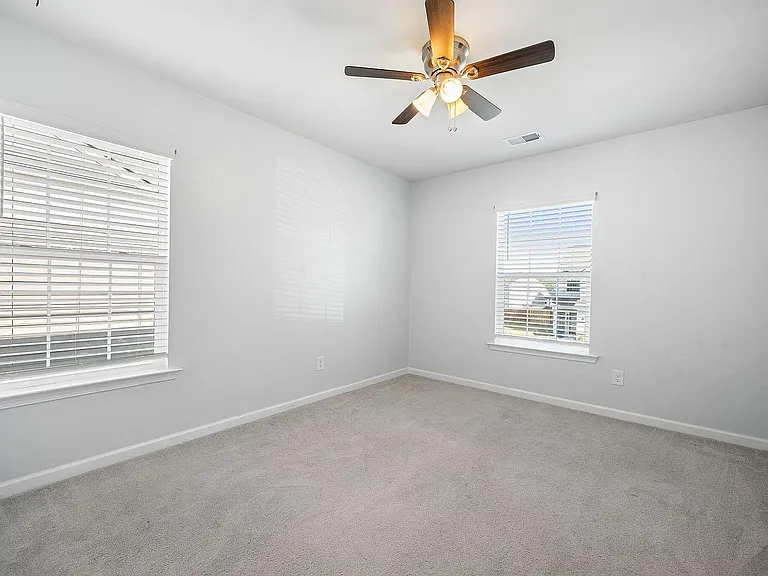 1164 Mossy Rock Dr — Photo 18