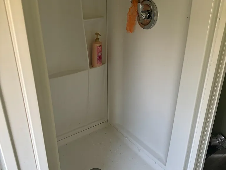 4221 Lewis Ave — Photo 8