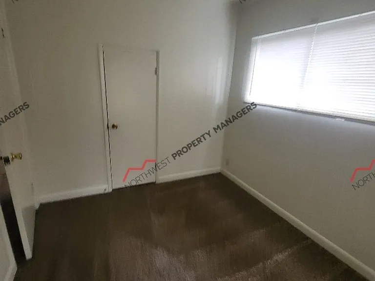 629 NW Hawthorne Pl — Photo 15