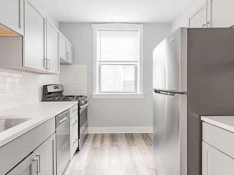 2450-58 W. Wilson/4601-11 N. Campbell — Photo 5
