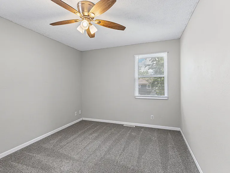 12813 S Sycamore St — Photo 25