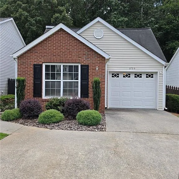 2736 Highland Rdg NW — Photo 1