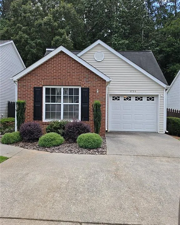 2736 Highland Rdg NW
