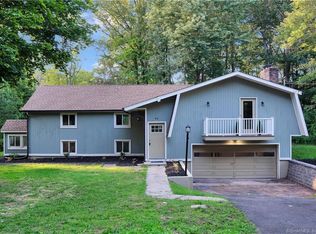 60 Blue Trail Ct, Northford, CT 06472