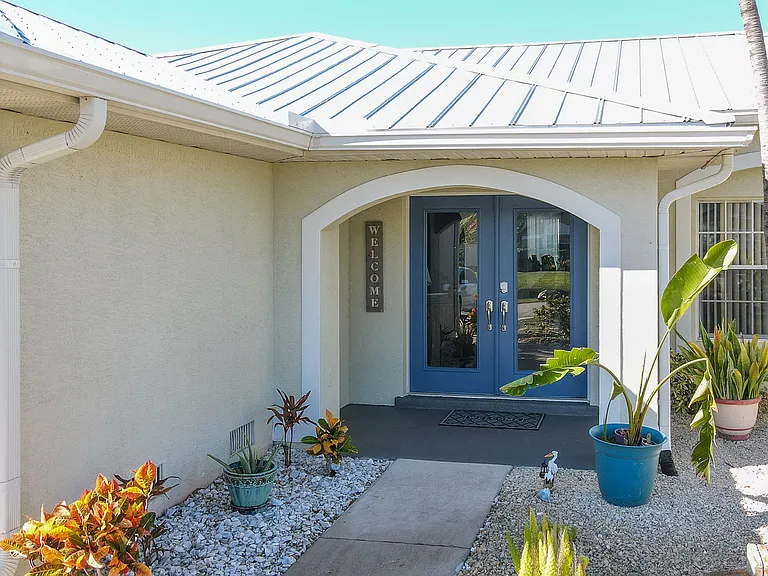 4728 SW 24th Ave — Photo 42