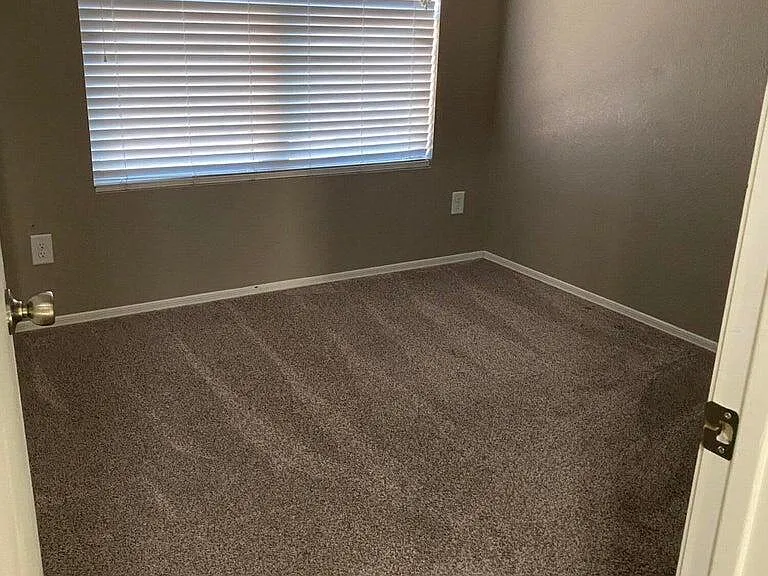 15791 W Caribbean Ln — Photo 12
