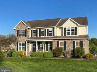 9 Peacedale Ct, Oxford, PA 19363