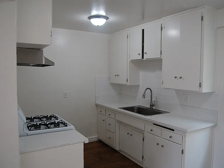 2214 College Ave #3 — Photo 9