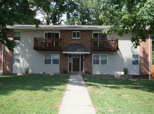 308 San Juan Dr APT D, Saint Charles, MO 63303