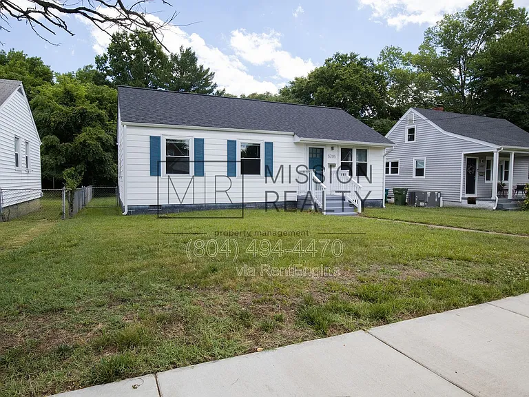 5205 Scott St — Photo 2