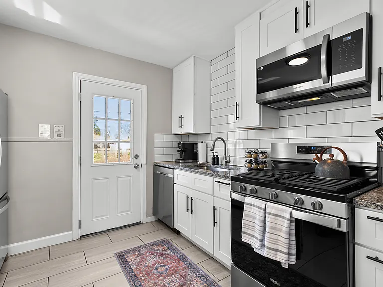 7221 Standard Ave — Photo 5