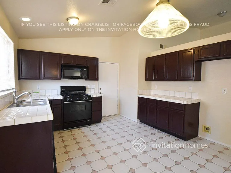 44251 Tahoe Way — Photo 6