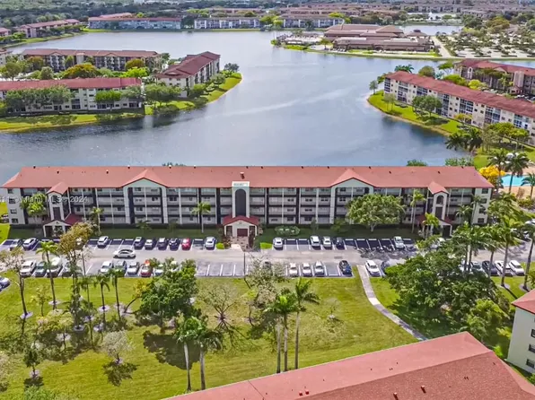 12950 SW 13th St APT 109D, Pembroke Pines, FL 33027