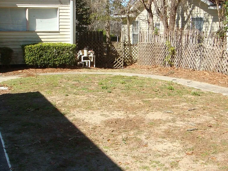 2515 Churchill Dr — Photo 11