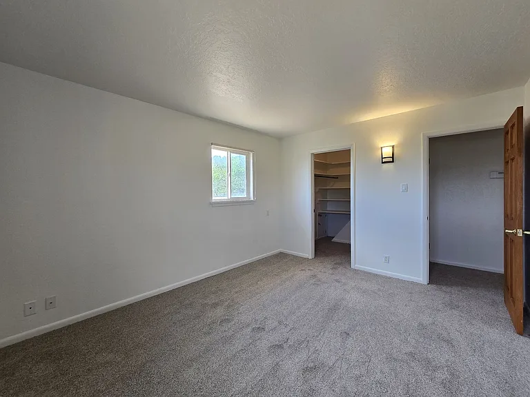105 Michelle Dr — Photo 23