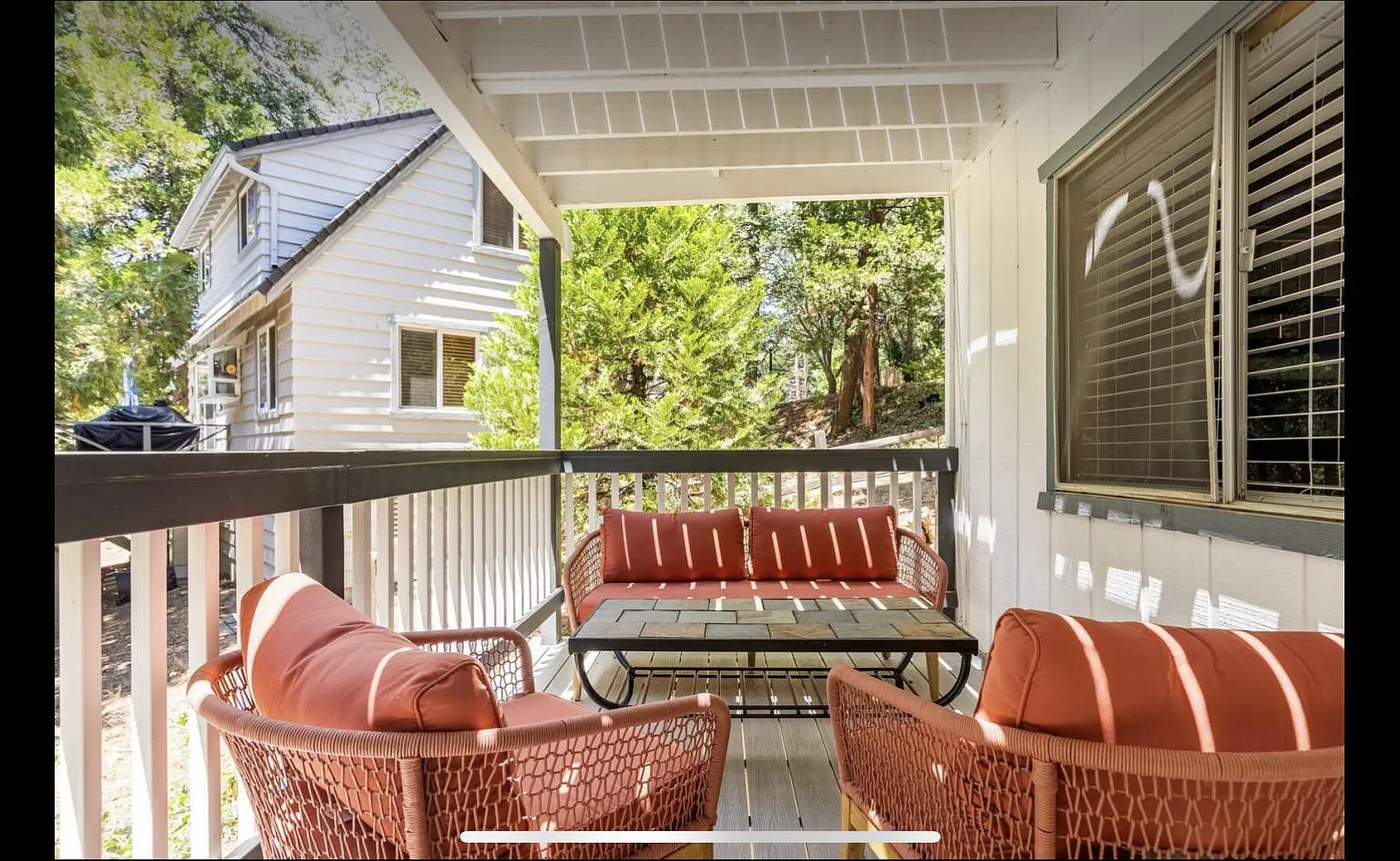 168 Sunset Dr — Photo 4