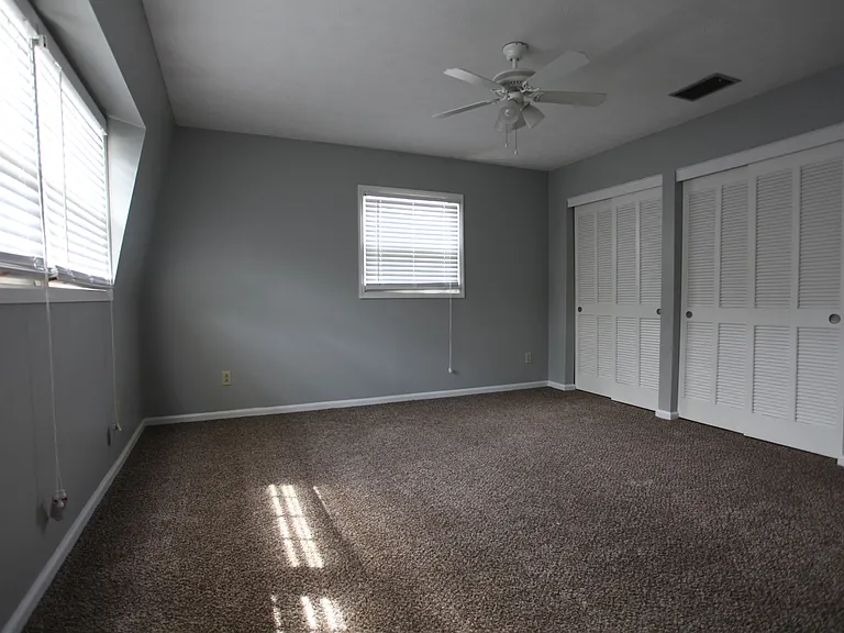 1001 S Dean Rd — Photo 15