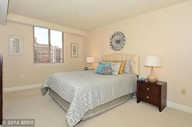 1276 N Wayne St #823 — Photo 3