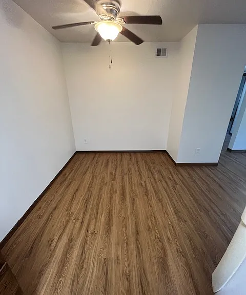 721 W Maple St — Photo 11