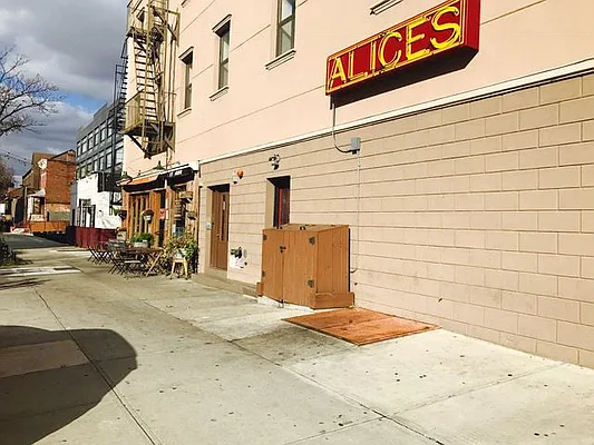 Rented by null | media 23