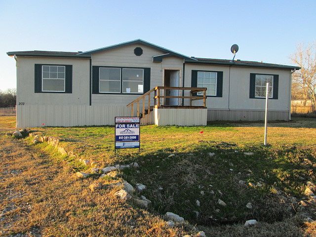 1st image of 202 Heien Ct