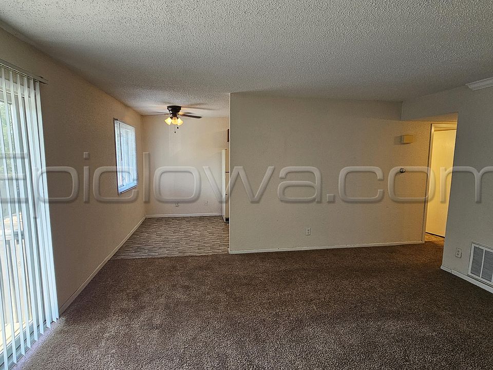 1st image of 1228 O Avenue Pl NE