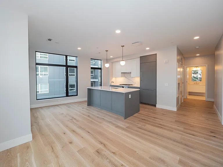 195 Washington St #525 — Photo 2