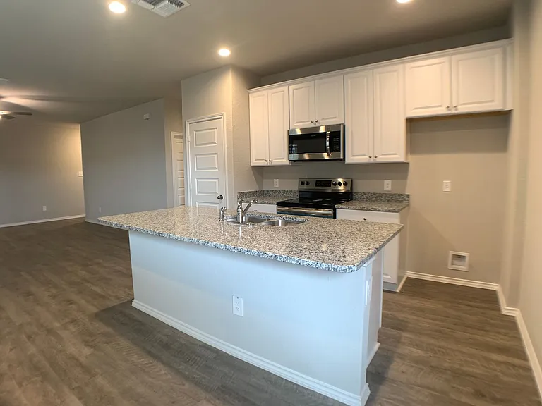 1137 Gracie Way — Photo 5